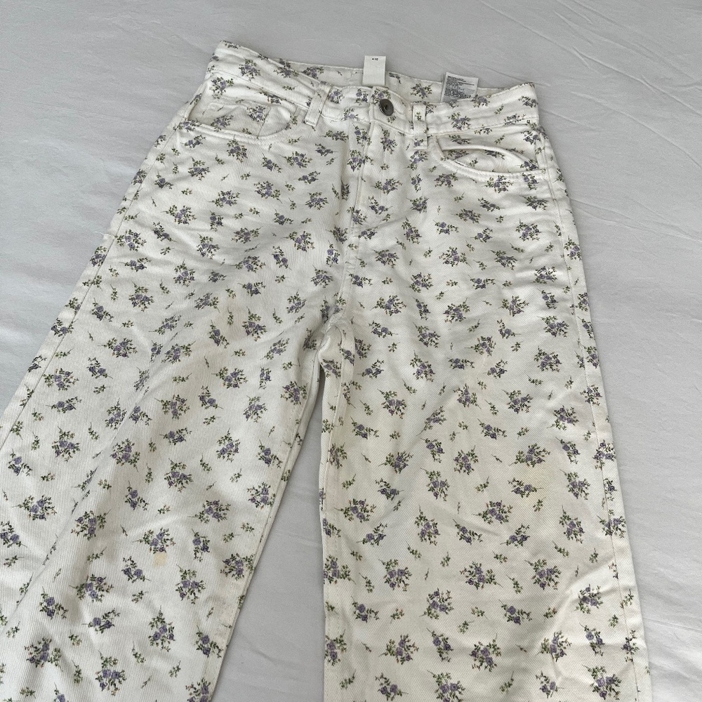 White flora jeans - H&M size 2